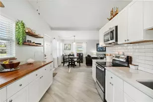 516 45th St Ct W, Palmetto, FL 34221 - Photo 10