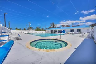 10315 Cortez Rd W, Bradenton, FL 34210 - Photo 34