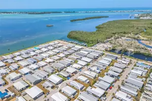 10315 Cortez Rd W, Bradenton, FL 34210 - Photo 40