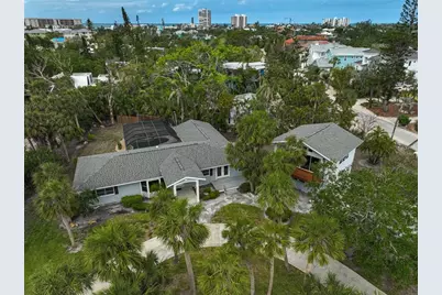 105 Island Circle, Sarasota, FL 34242 - Photo 14