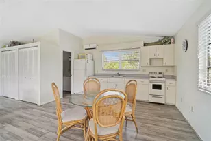 105 Island Cir, Sarasota, FL 34242 - Photo 34