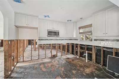 105 Island Circle, Sarasota, FL 34242 - Photo 24