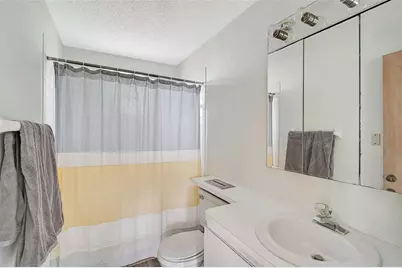 105 Island Circle, Sarasota, FL 34242 - Photo 38