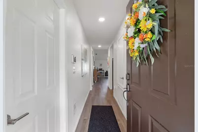 18106 Canal Pointe Street, Tampa, FL 33647 - Photo 4