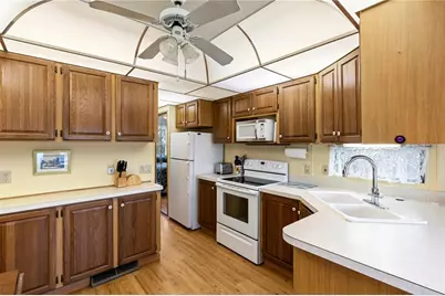 182 Crown Point Drive, Nokomis, FL 34275 - Photo 8