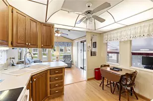 182 Crown Point Dr, Nokomis, FL 34275 - Photo 12