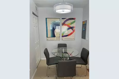 850 S Tamiami Trail #302, Sarasota, FL 34236 - Photo 4