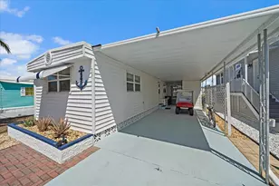 218 Bimini Dr, Palmetto, FL 34221 - Photo 2