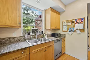 2315 McClellan Pkwy, Sarasota, FL 34239 - Photo 10