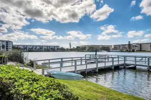 3204 Lake Bayshore Dr, Bradenton, FL 34205 - Photo 32