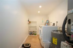 1255 E Peppertree Dr, Sarasota, FL 34242 - Photo 14