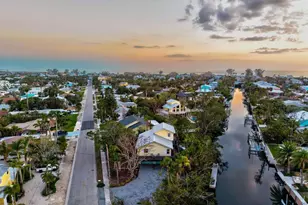 234 85th St, Holmes Beach, FL 34217 - Photo 92