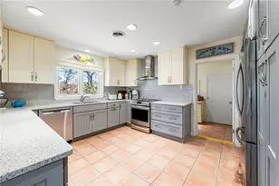8592 Hidden Lagoon Rd, Sarasota, FL 34242 - Photo 14
