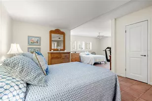 8592 Hidden Lagoon Rd, Sarasota, FL 34242 - Photo 52