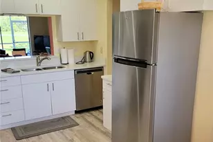 9620 Club S Cir, Sarasota, FL 34238 - Photo 4