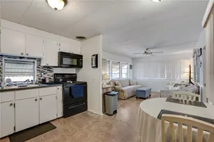 1110 49th Ave Dr W, Bradenton, FL 34207 - Photo 4