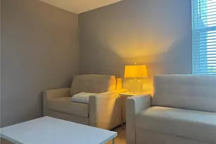 2755 Coconut Bay Ln, Sarasota, FL 34237 - Photo 18