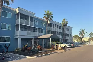2755 Coconut Bay Ln, Sarasota, FL 34237 - Photo 2