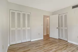 1532 Pelican Point Dr, Sarasota, FL 34231 - Photo 30