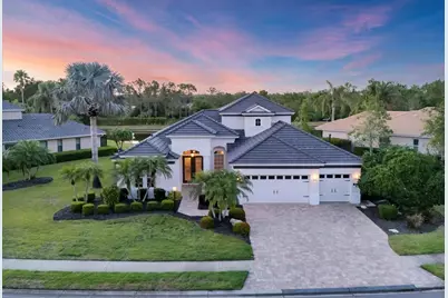 7034 Honeysuckle Trail, Lakewood Ranch, FL 34202 - Photo 2