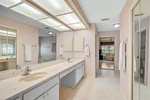 4360 Presidential Ave Cir E, Bradenton, FL 34203 - Photo 10