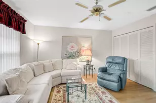 4360 Presidential Ave Cir E, Bradenton, FL 34203 - Photo 12