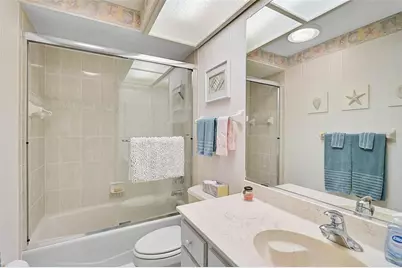 4360 Presidential Avenue Circle E, Bradenton, FL 34203 - Photo 14