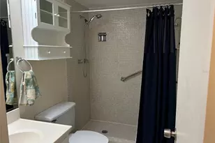 7461 W Country Club Dr N, Sarasota, FL 34243 - Photo 22