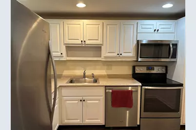 7461 W Country Club Drive N #208, Sarasota, FL 34243 - Photo 4