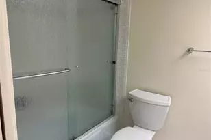 7461 W Country Club Dr N, Sarasota, FL 34243 - Photo 18