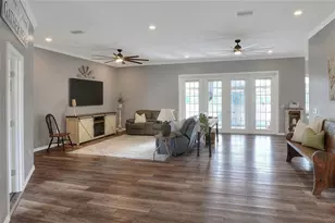 5810 Lake Victoria Dr, Lakeland, FL 33813 - Photo 4