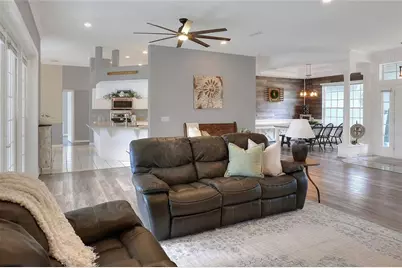 5810 Lake Victoria Drive, Lakeland, FL 33813 - Photo 10