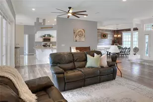 5810 Lake Victoria Dr, Lakeland, FL 33813 - Photo 10