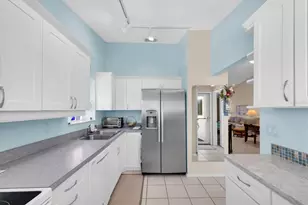 801 Waterside Ln, Bradenton, FL 34209 - Photo 6