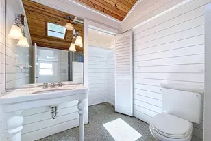 763 Siesta Dr, Sarasota, FL 34242 - Photo 86