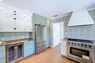 763 Siesta Dr, Sarasota, FL 34242 - Photo 26