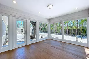 763 Siesta Dr, Sarasota, FL 34242 - Photo 32