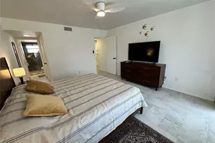 1300 N Portofino Dr, Sarasota, FL 34242 - Photo 20
