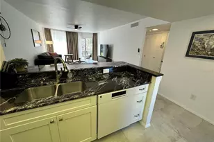 1300 N Portofino Dr, Sarasota, FL 34242 - Photo 10