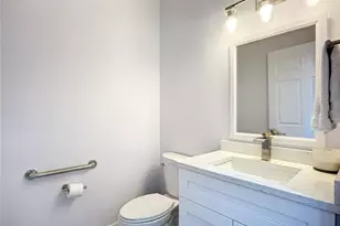 2424 Bay Dr, Bradenton, FL 34207 - Photo 48