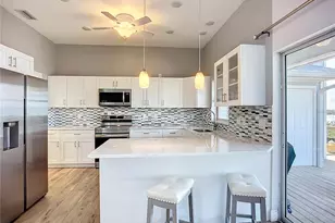 2424 Bay Dr, Bradenton, FL 34207 - Photo 38