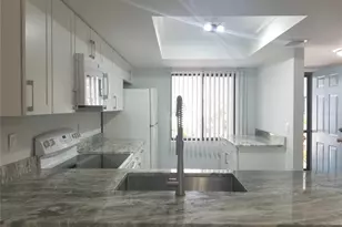 7842 Eagle Creek Dr, Sarasota, FL 34243 - Photo 8