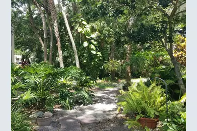 7842 Eagle Creek Drive #7842, Sarasota, FL 34243 - Photo 2