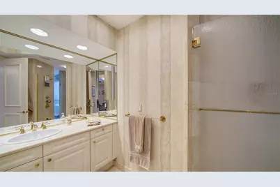 1241 Gulf Of Mexico Drive #603, Longboat Key, FL 34228 - Photo 36