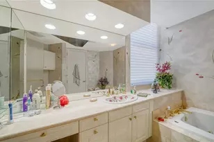 1241 Gulf of Mexico Dr, Longboat Key, FL 34228 - Photo 34