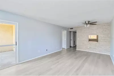 1540 Glen Oaks Drive E #B225, Sarasota, FL 34232 - Photo 12