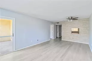 1540 Glen Oaks Dr E, Sarasota, FL 34232 - Photo 12