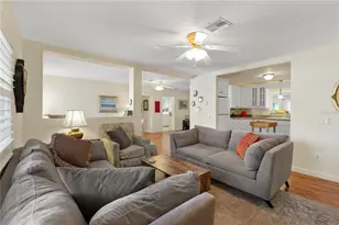 7860 Holiday Dr, Sarasota, FL 34231 - Photo 16