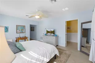 7860 Holiday Dr, Sarasota, FL 34231 - Photo 26