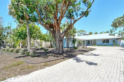 4852 Featherbed Lane, Sarasota, FL 34242 - Photo 4